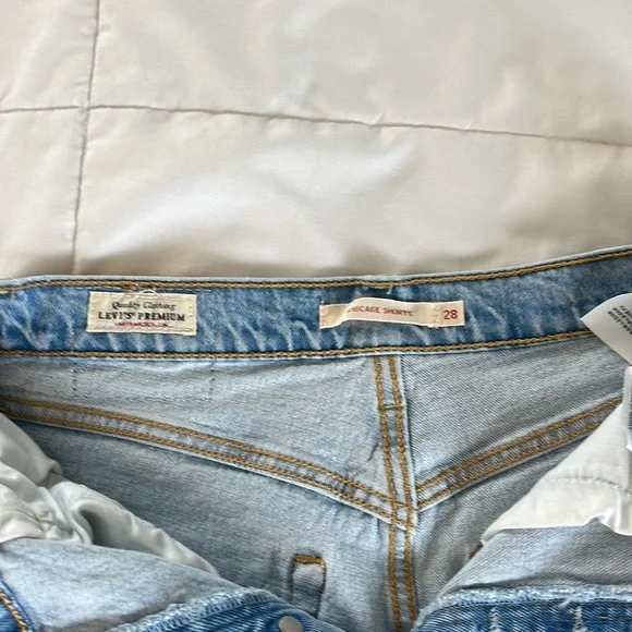 levi’s jean shorts - Picture 5 of 5